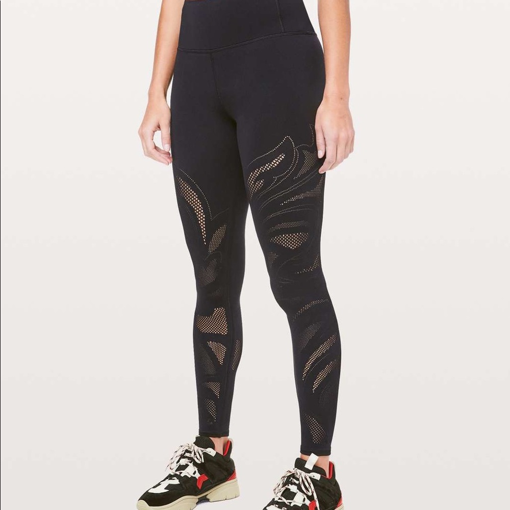 COPY - Lululemon reveal cut out leggings RARE